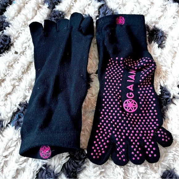 GAIAM grippy yoga Pilates exercise socks - Picture 4 of 4
